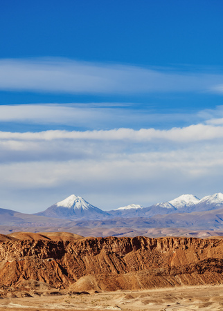 95221632-paisaje-del-desierto-de-atacama-cerca-de-san-pedro-de-atacama-región-de-antofagasta-chile